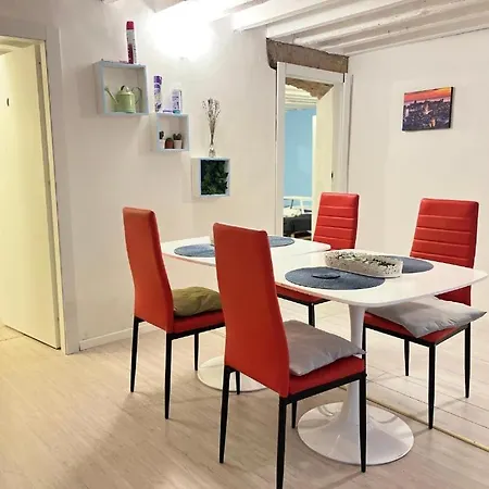 Amogenova-affittacamere 3* Генуя