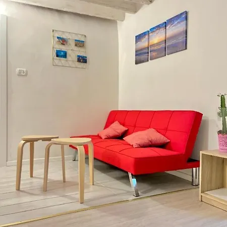 Amogenova-affittacamere Гостевой дом 3*