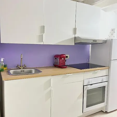 Amogenova-affittacamere Konukevi