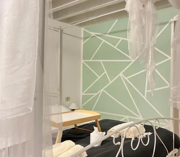 Amogenova-affittacamere 3*